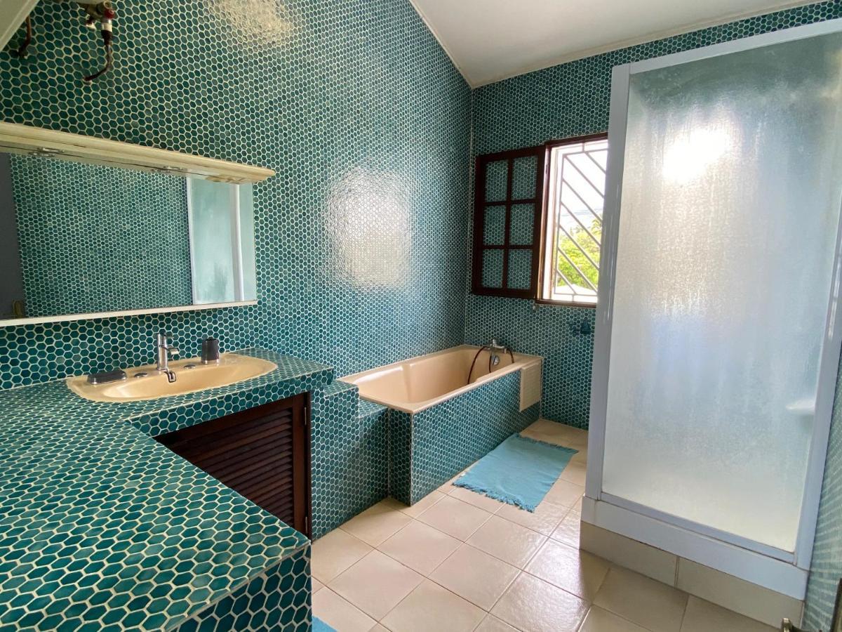 Villa & Bungalow 'Coco Des Sables' Les Pieds Dans L'Eau La Saline Les Bains Eksteriør billede