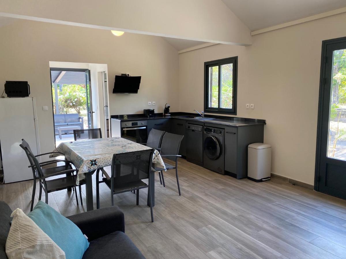 Villa & Bungalow 'Coco Des Sables' Les Pieds Dans L'Eau La Saline Les Bains Eksteriør billede